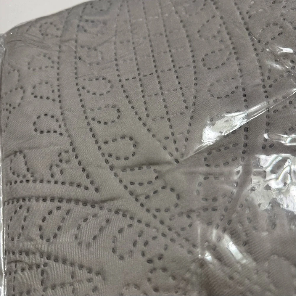 Light Gray Ultrasonic Pillow Cover Set